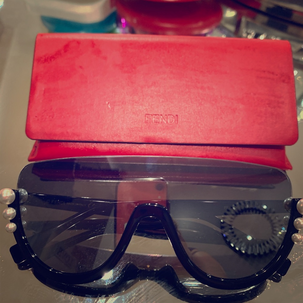 Fendi sunglases brand new